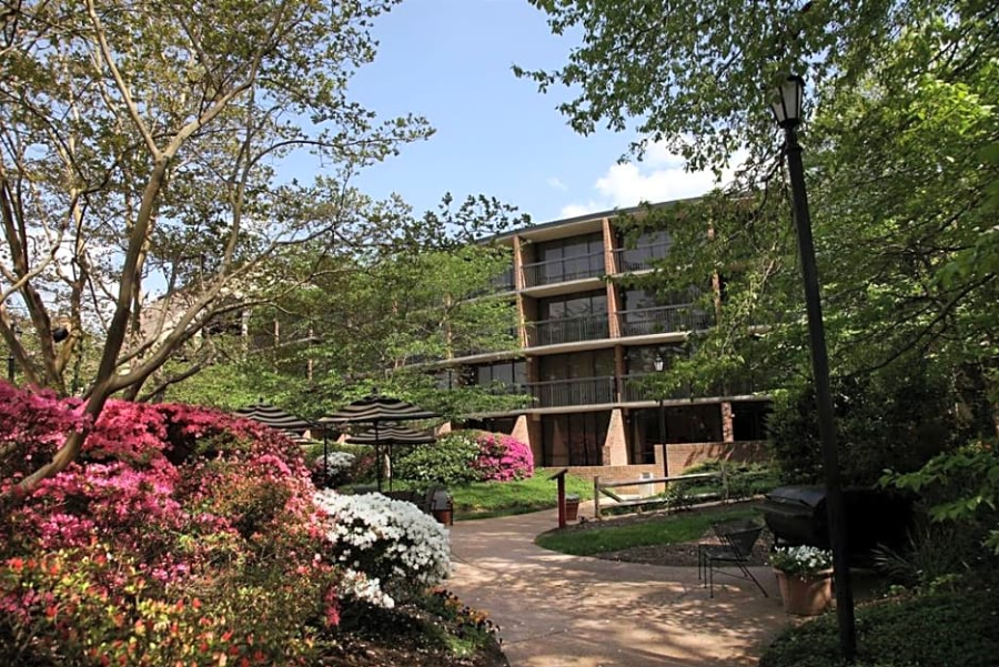 Fort Magruder Hotel and Conference Center